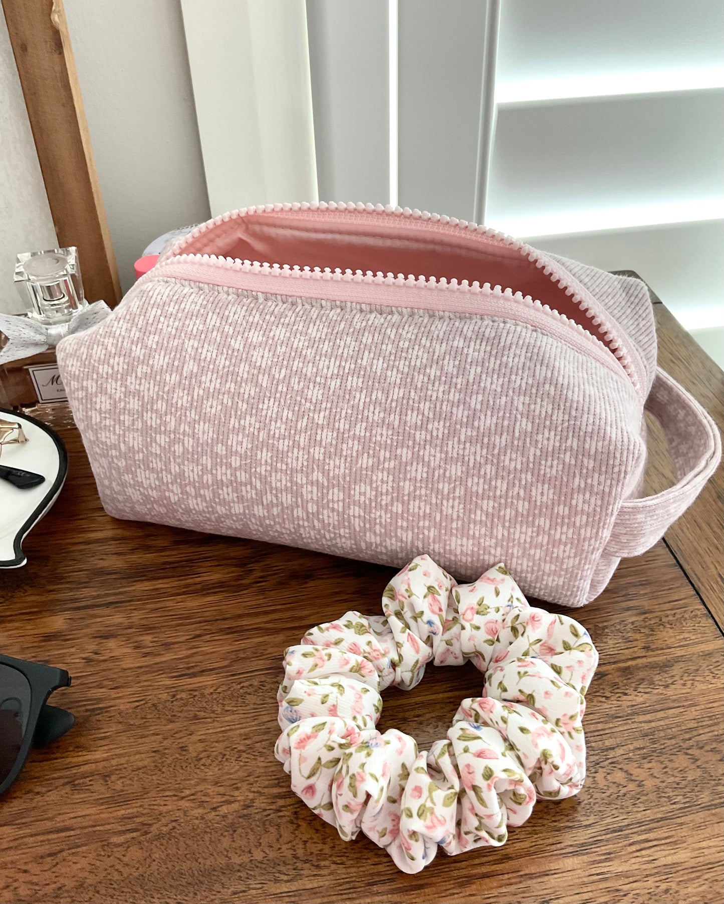 Quilted Cotton Makeup/ Cosmetic / Travel Bag / Pencil case/ Storage Bag - Daisy Dream