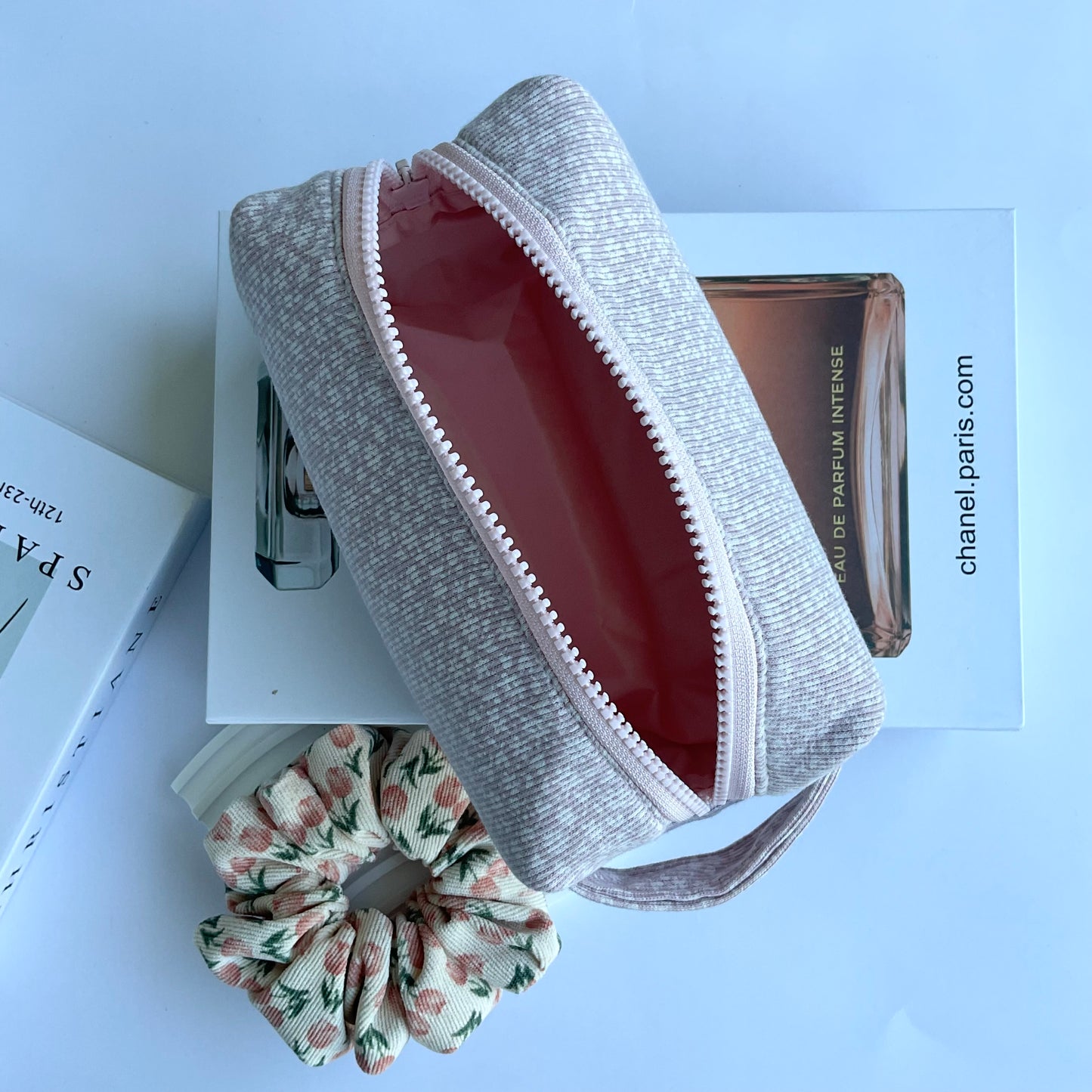 Quilted Cotton Makeup/ Cosmetic / Travel Bag / Pencil case/ Storage Bag - Daisy Dream