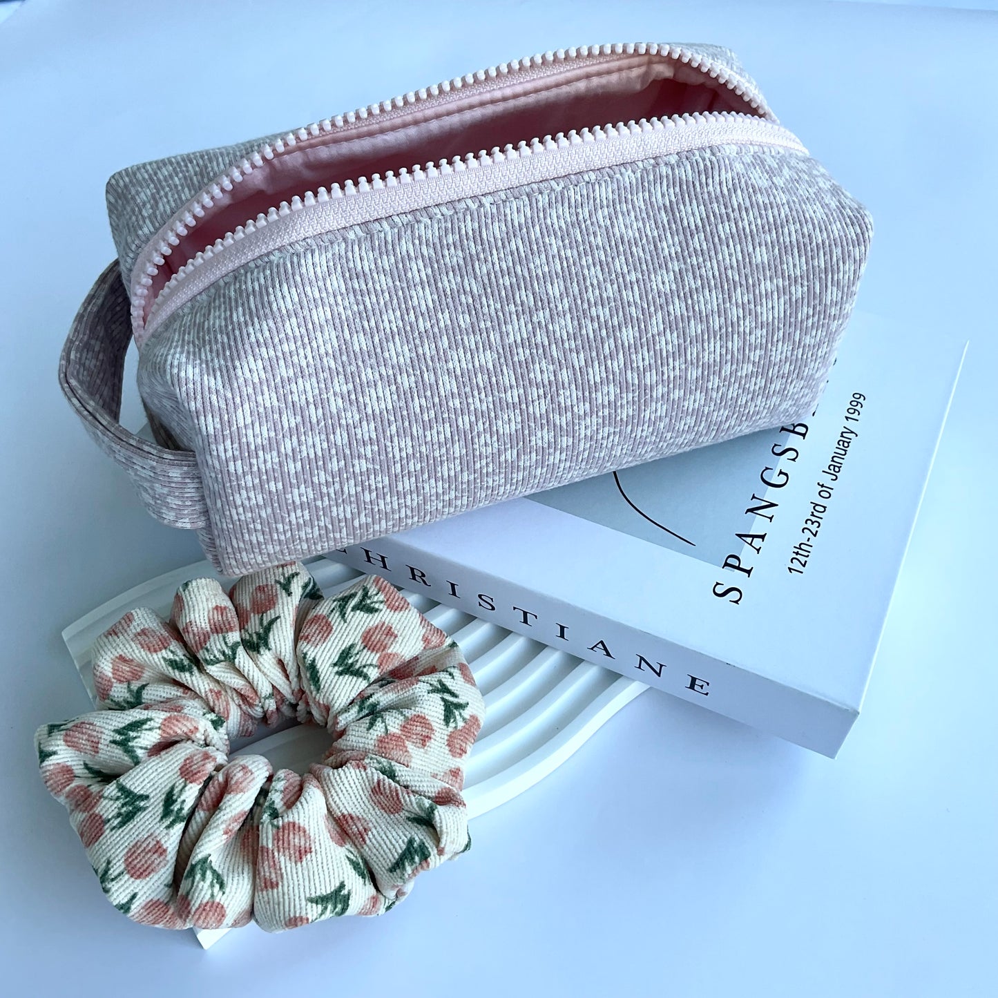 Quilted Cotton Makeup/ Cosmetic / Travel Bag / Pencil case/ Storage Bag - Daisy Dream