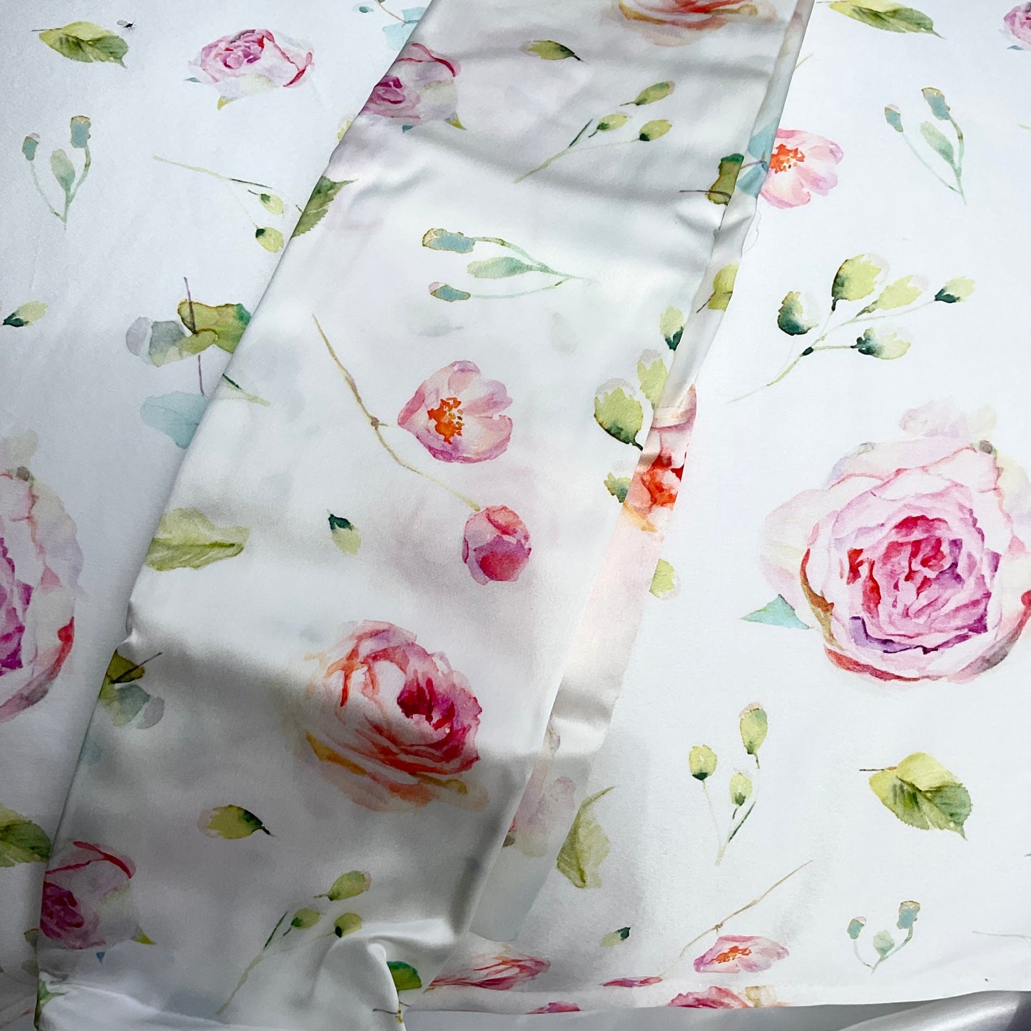 100% Mulberry Silk Pillowcase - La Vie En Rose