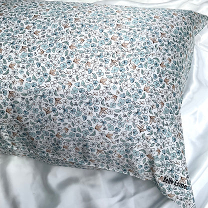 100% Mulberry Silk Pillowcase - Ditsy Blue Winter