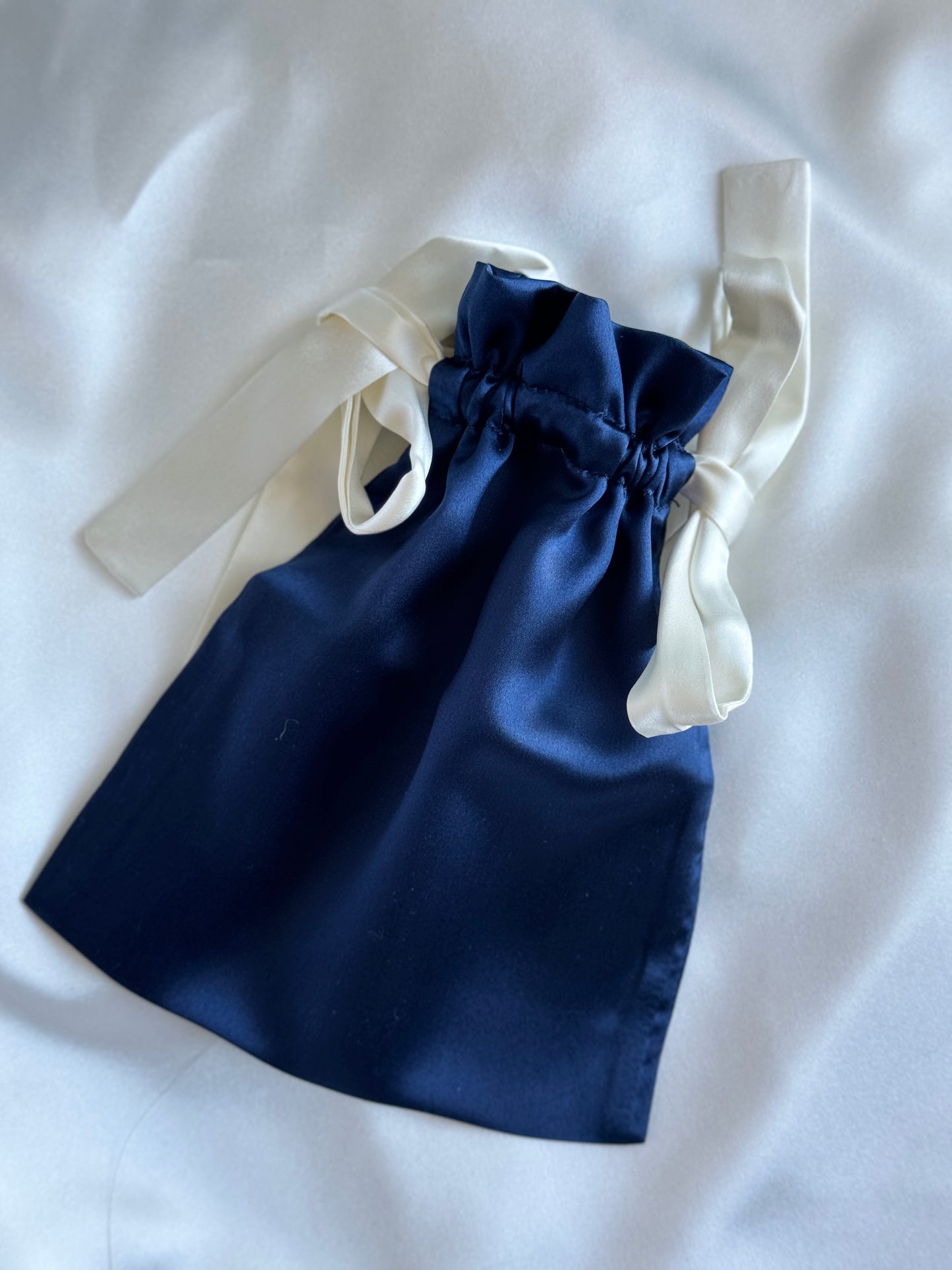 100% Mulberry Silk Sleep Mask with Travel Bag - Navy/White Piping