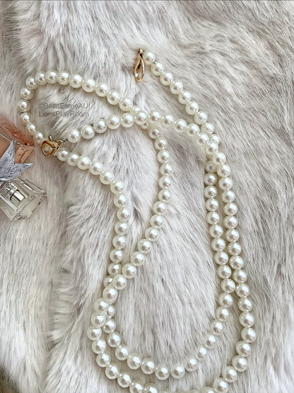 Catherine White Wedding Clutch, Bridal Bag. Pearls Beads Rhinestons Charming Bag.
